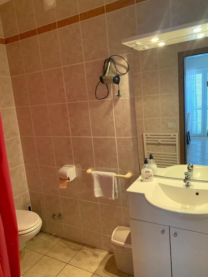 Sobe I Apartmani Til Crikvenica Exterior foto
